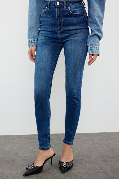 Trendyol Collection Темно-сині преміум джинси з високою талією та еластичною посадкою TWOAW25JE00000