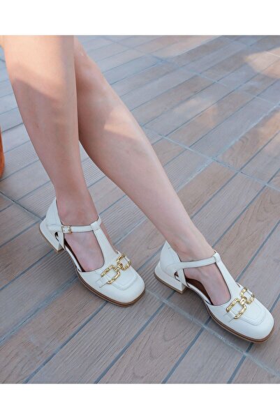 FOLLİNİ صندل جلدي نسائي بتفاصيل إكسسوارات كريمية