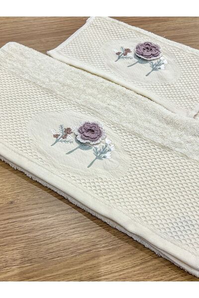 AYHANHOME 3d Çiçek İşlemeli Kutulu Çeyizlik 1 Adet 50x90 El  Yüz Havlusu 1 Adet 30x50 Mutfak Havlu