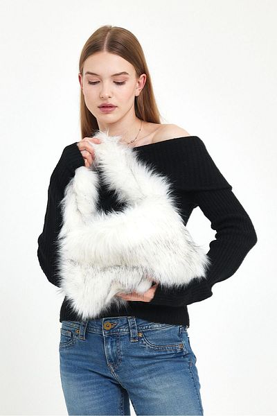 Fluffy Turkey White Angel Baguette / Geantă de umăr pentru femei din blană artificială albă (BOY:19 EN:27)