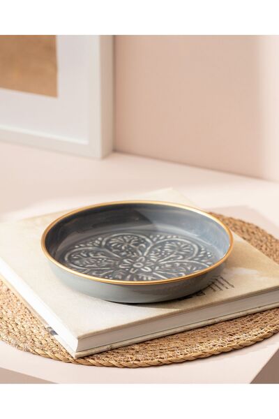 Madame Coco Madeleine Plate