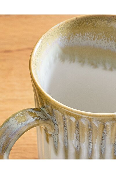 Madame Coco Ecru Mug