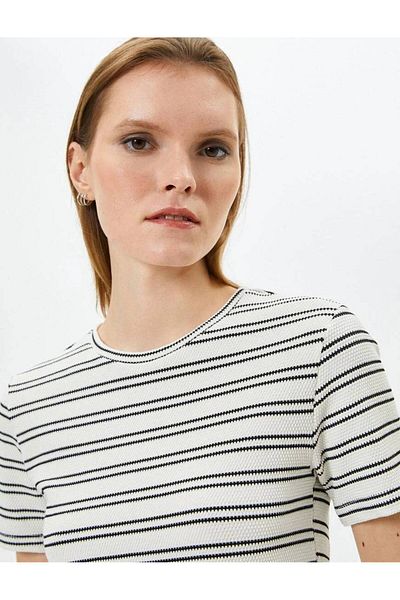 Koton 4SAK50133EK Tricou de damă din bumbac cu dungi negre