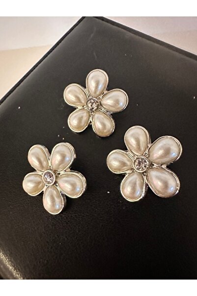 ODDA TASARIM ATÖLYESİ Βραδινό φόρεμα με λεπτομέρεια από πέρλες και ασημί κουμπί