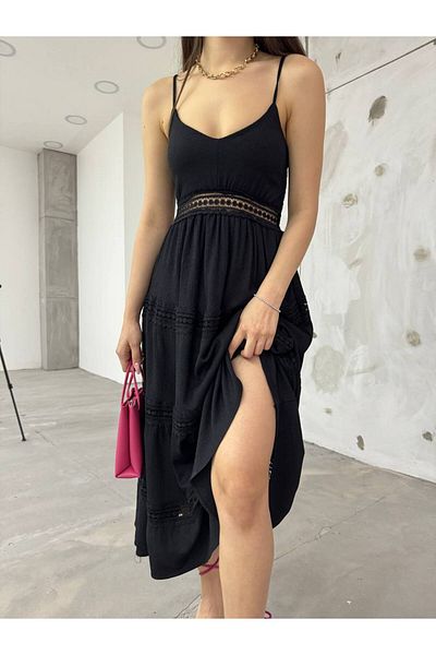 Fav Style Rochie neagră cu bretele midi - cu dantelă, decolteu în V, căptușită pe jumătate