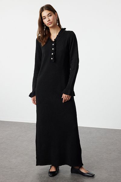 Trendyol Modest Detailní černé perleťové šaty z měkkého úpletu TCTAW25EB00012