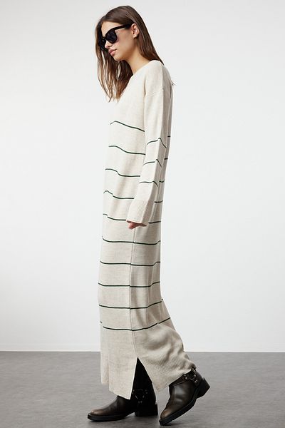 Trendyol Modest Πέτρινο πράσινο ριγέ μακρύ πλεκτό φόρεμα TCTAW25EB00004