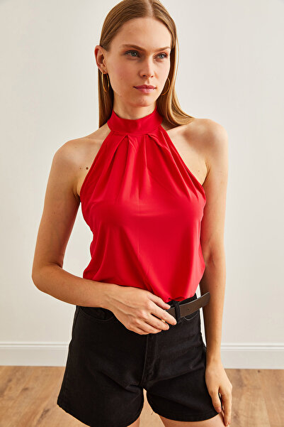 Olalook Kadın Kırmızı Yaka Düğmeli Halter Yaka Dökümlü Bluz BLZ-19002673