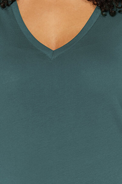 Trendyol Curve Emerald Green V-Neck T-Shirt - 100% Cotton, Tbbss22Bf0028