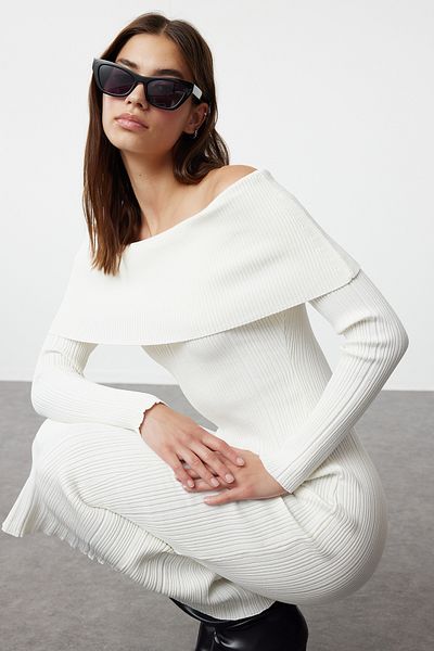 Trendyol Collection Ecru Midi Knitwear Basic Carmen galléros ruha TWOAW25EL00033