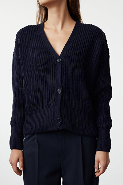 Trendyol Collection V-nyakú sötétkék kötöttáru kardigán - széles szabású TWOAW20HI0215