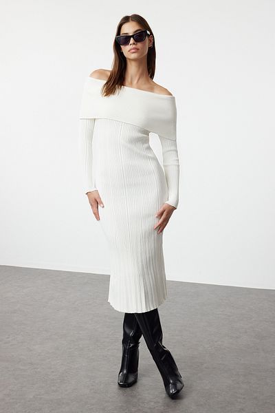 Trendyol Collection Ecru Midi Knitwear Basic Carmen galléros ruha TWOAW25EL00033