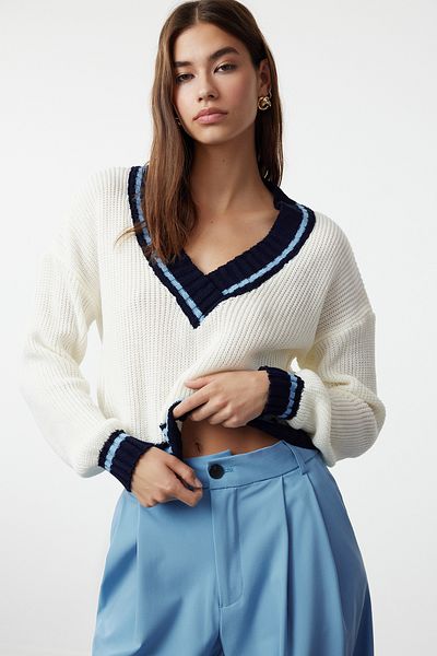 Trendyol Collection College Themed Ecru Crop Knitwear Sweater - Twoaw22Kz1492