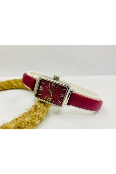 m melisa hediyelik Claret Red Leather Women's Wristwatch with Roman Numeral Detail Mls-1076