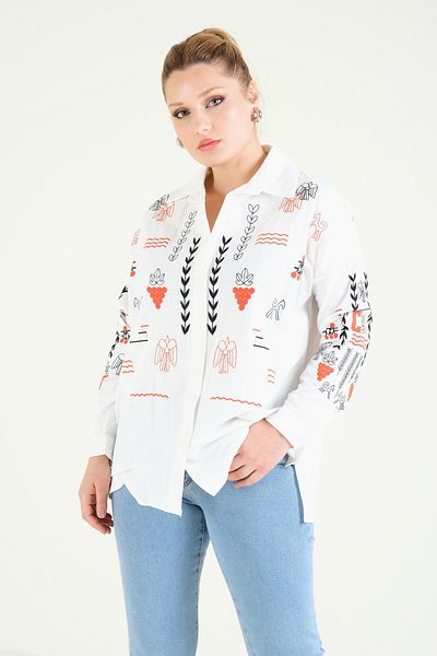Giyim Dünyası Cămașă albă oversize pentru femei - design brodat