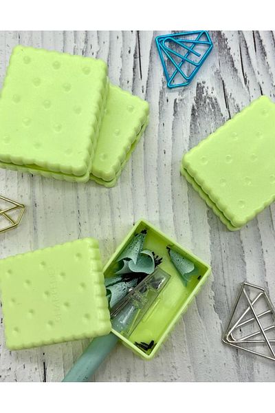 Kağıt Gemi Dükkan Soft Green Square Biscuit Pencil Sharpener / Pencil Sharpener