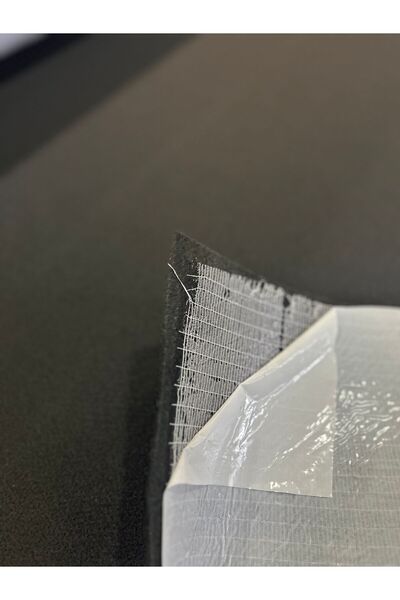 Gülkan Ticaret KENDİNDEN YAPIŞKANLI ARAÇ HALISI (SİYAH)