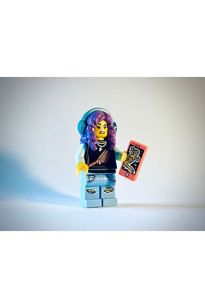 LEGO Parker L. Jackson Minifigure - Hidden Side, Version with Headphones