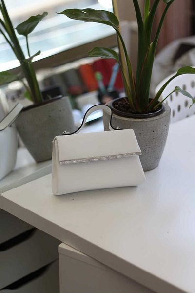 Moom Bag Γυναικείο βραδινό φόρεμα τσάντα ώμου Λευκή σατέν πέτρα ριγέ