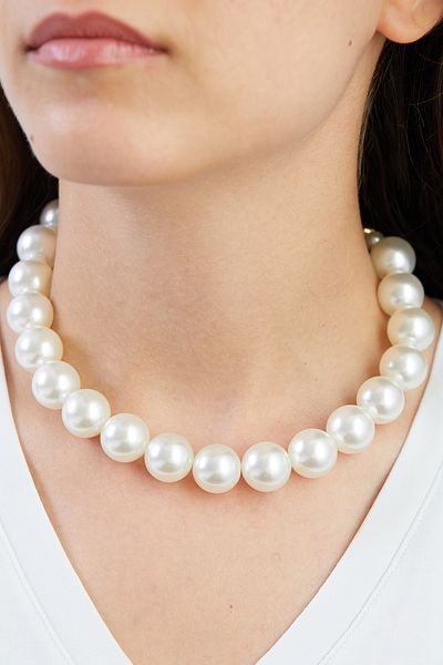 Elika Silver Pearl Model Flashy Necklace
