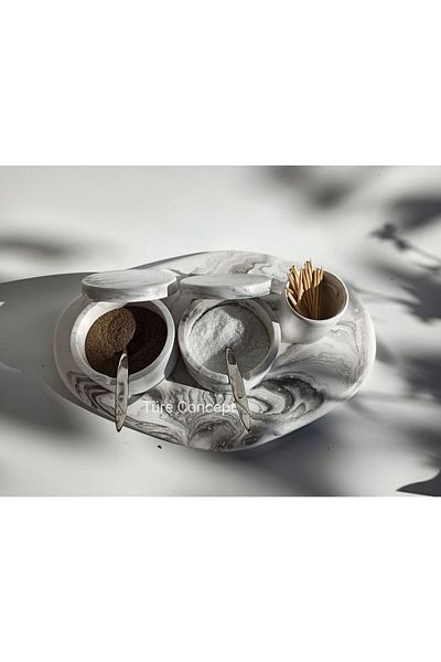 Ture Concept Salt Shaker & Pepper Shakers Set