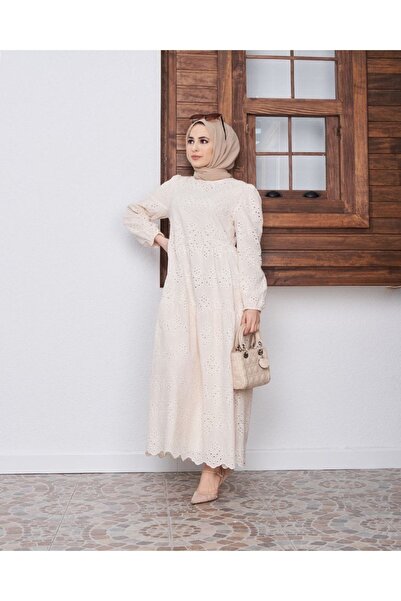 Moda Reyhan Φόρεμα με δαντέλα με βελονιά εκρού