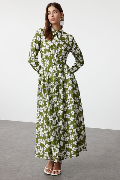 Trendyol Modest Zelený květinový vzor - Tkané šaty s páskem TCTSS24EB00265