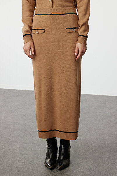 Trendyol Modest Set velbloudího pleteného kardiganu a sukně - lemování TCTAW25US00026