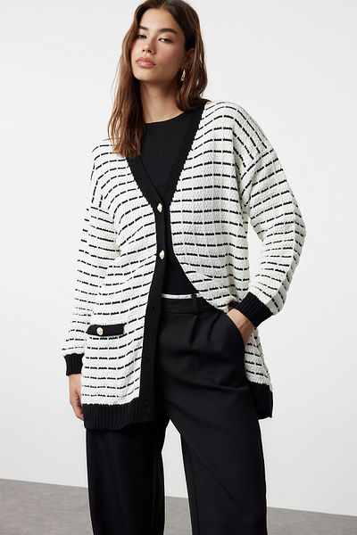 Trendyol Modest Tweed Knitwear Cardigan - Jacket Look, Black TCTAW25TH00016