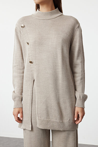 Trendyol Modest Πλεκτά Σετ Πουλόβερ και Παντελόνι - Λεπτομέρεια με πέτρινο κουμπί TCTAW25US00017