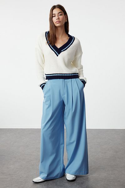Trendyol Collection College Themed Ecru Crop Knitwear Sweater - Twoaw22Kz1492