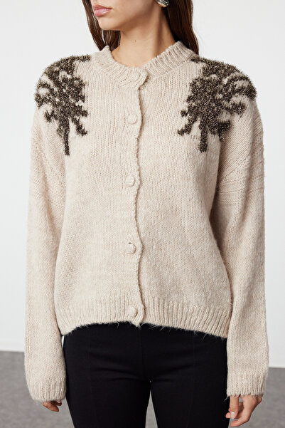 Trendyol Collection Beżowy, błyszczący, brokatowy, haftowany miękki kardigan z miękkiej dzianiny - TWOAW25HI00005