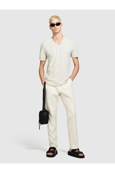 Sisley Ανδρικό μπλουζάκι με λαιμόκοψη σε μπεζ χρώμα - 100% βαμβάκι