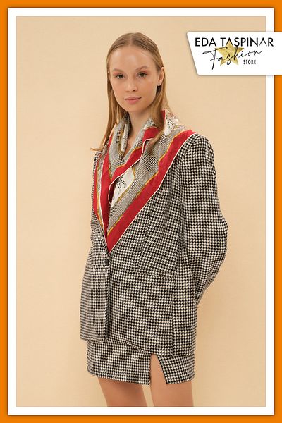 Eda Taşpınar Petit Square Patterned Wide Fit Jacket