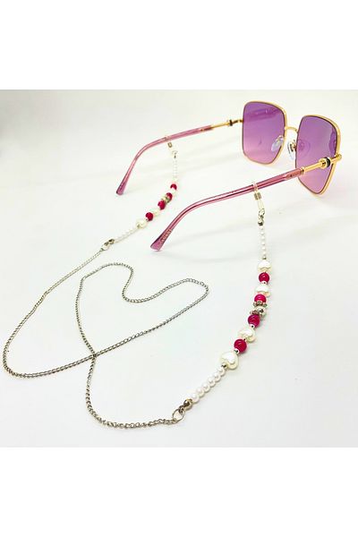 AR Chain Glasses with Heart Accessory Detail