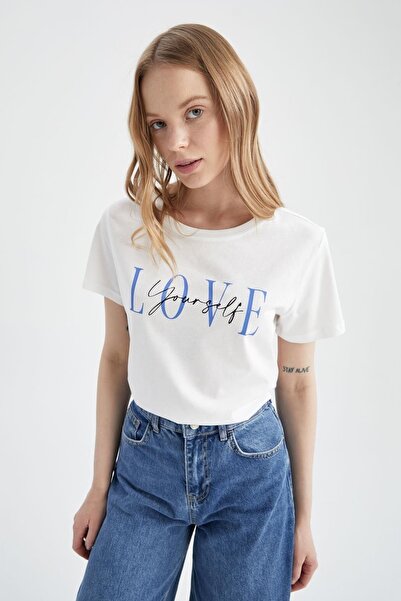 DeFacto T-shirt o regularnym kroju, z okrągłym dekoltem i krótkim rękawem, wykonany w 100% z bawełny