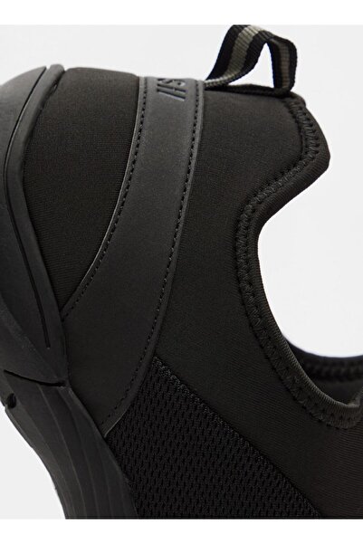 Dash Textured Slip-On Lightweight Walking Shoes