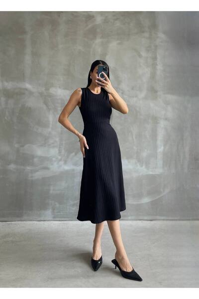 Marbella Καλοκαιρινό φόρεμα με ραβδώσεις Midi