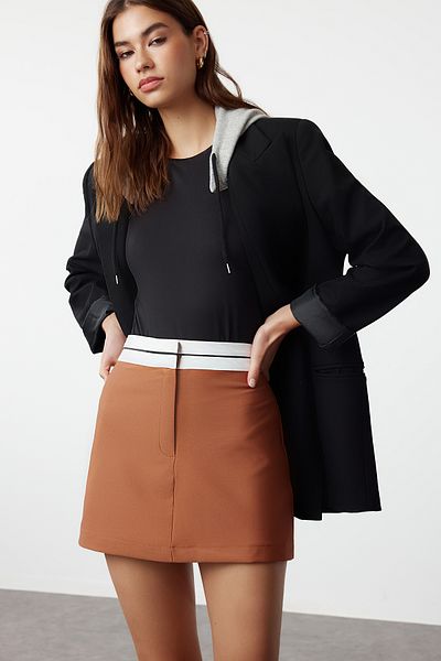 Trendyol Collection Barna derékrészlet szőtt rövidnadrág szoknya TWOAW24SR00009