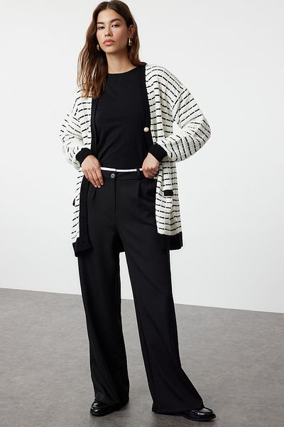 Trendyol Modest Tweed Knitwear Cardigan - Jacket Look, Black TCTAW25TH00016