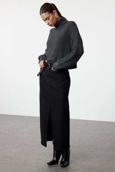 Trendyol Collection Anthracite Crop Turtleneck Sweater TWOAW25KZ00002