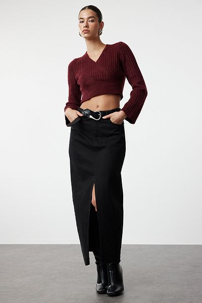 Trendyol Collection Weich strukturierter, weinroter, kurzer, zweireihiger Strickpullover - TWOAW24KZ00381