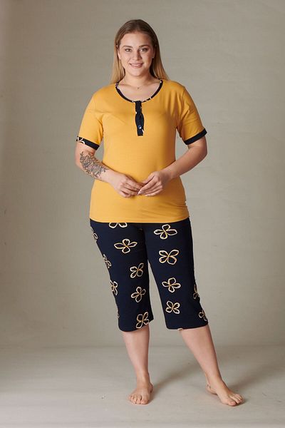Rubina Secret طقم بيجامة صيفي - طية صدر السترة مفصلة، كابري - 2-7XL (المناسبات: 80-120 كجم)