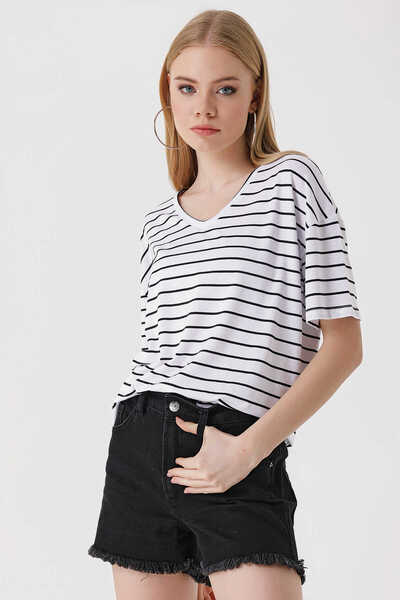 Giyim Dünyası Tricou de damă oversize cu dungi albe