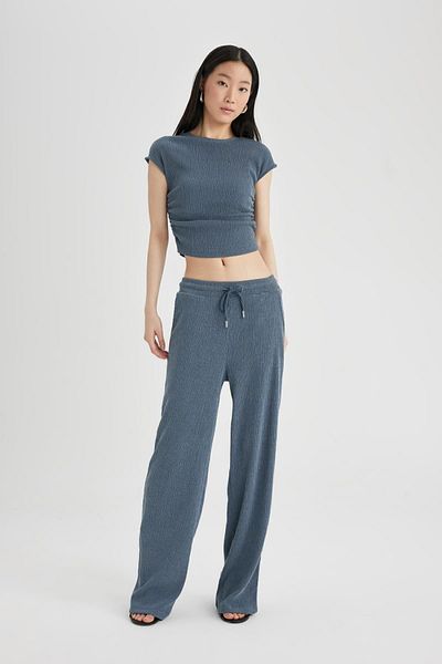 DeFacto Karotten-Fit-Jogginghose mit elastischer Taille, Schnürung und Taschen – gerader Bund C2702ax24sp
