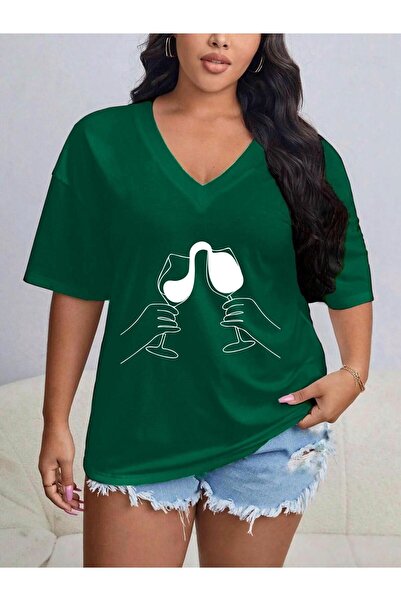 QUEENSTOWN Μπλουζάκι Nefti Green Oversize V-Neck - Στρούπα με στάμπα στο στήθ...