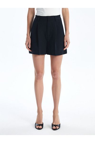 LC Waikiki Bequeme, einfarbige Shorts für Damen