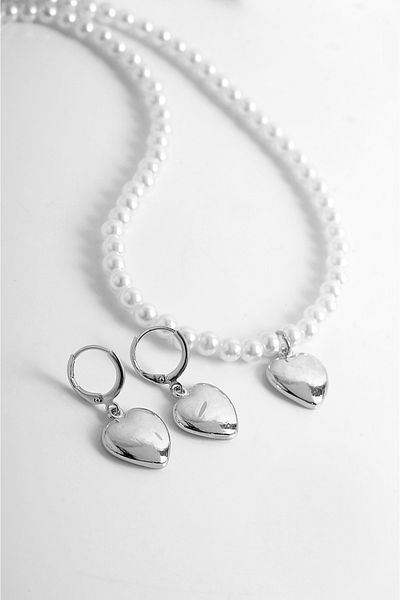EUROMODA Gold and Silver Pearl Heart Design Necklace and Earring Suit Set