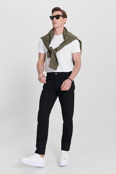 ALTINYILDIZ CLASSICS Schwarze Jeans für Herren im Comfort Fit mit entspanntem Schnitt aus 100 % Baumwolle