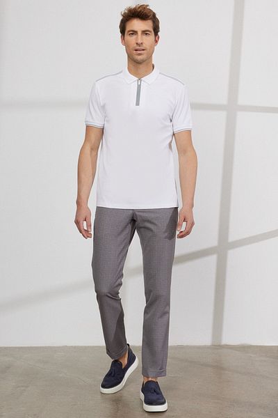 ALTINYILDIZ CLASSICS Weißes Slim-Fit-Kurzarm-T-Shirt für Herren mit Polokragen und schmalem Schnitt